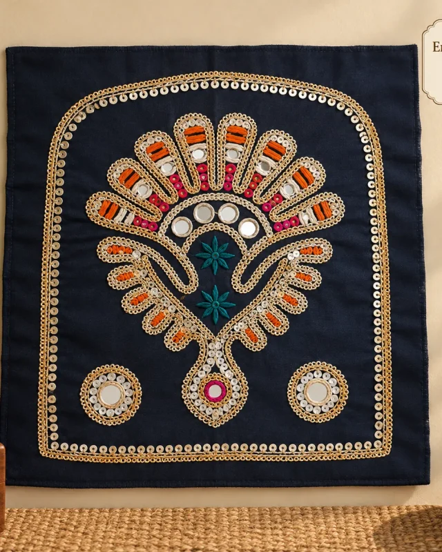Embroidery Pakko – 15 × 14 in